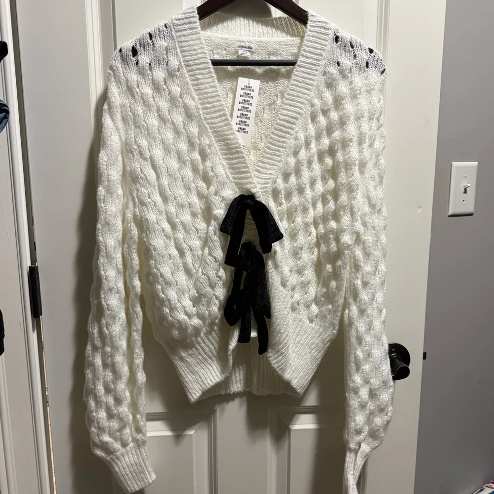 Cora Bow Cardigan Kimchi Blue by Urban Outfitters - Picture 5 of 14